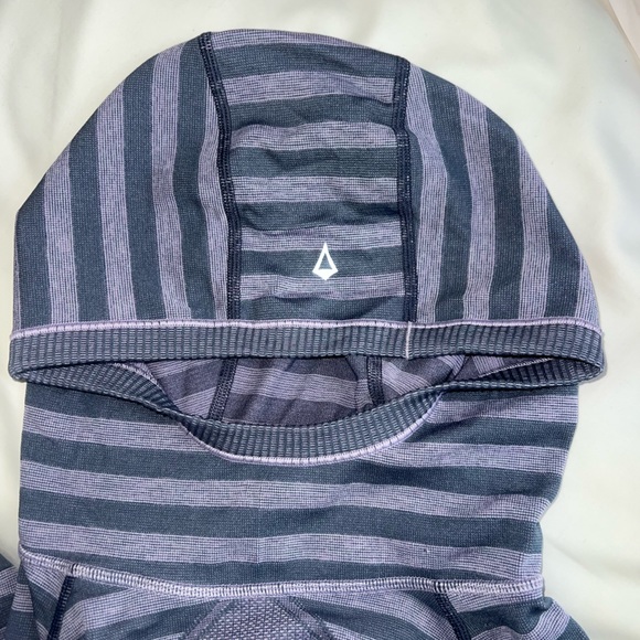 IVIVVA Swiftly Tech purple stripe long sleeve athletic hooded shirt - Picture 3 of 4